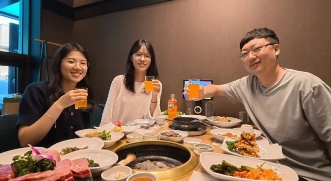 충북 충주시 공식 유튜브 채널 ‘충TV’에서 ‘충주맨’으로 활동하다 공직을 떠난 유튜버 김선태씨가 퇴사 4개월 만에 충TV에 깜짝 등장했다. 충TV 캡처