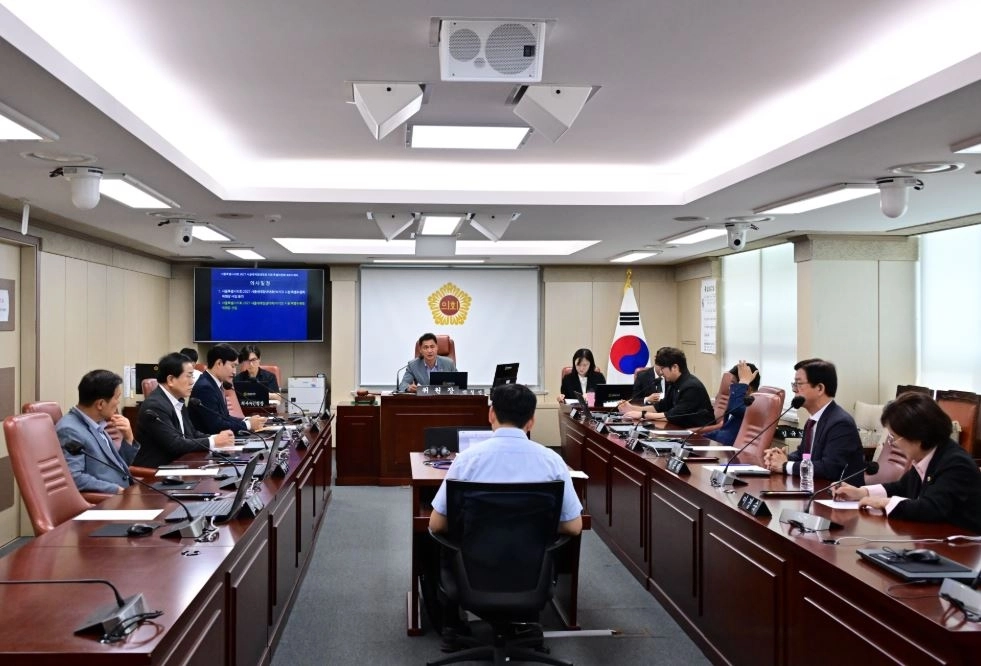 지난 11일 열린 서울시의회 ‘2027 서울세계청년대회 지원 특별위원회’ 회의 전경. 서울시의회 제공