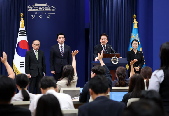 질문받는 이재명 대통령