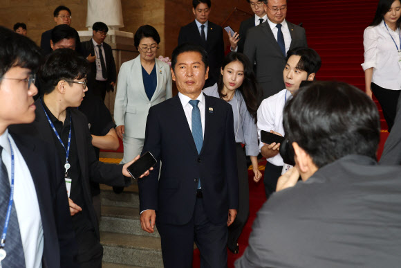 당 대표직 내려놓는 정청래