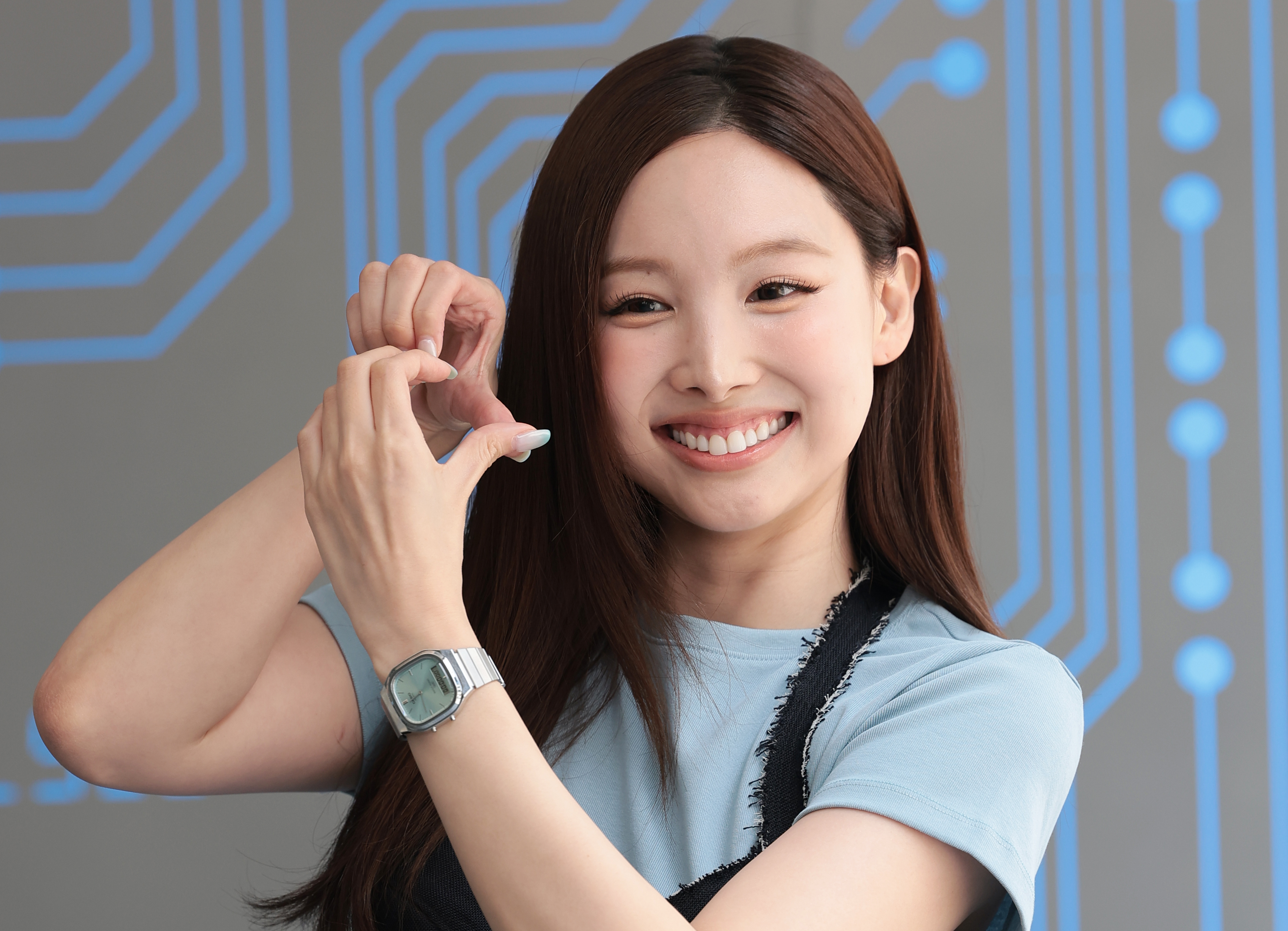 트와이스(twice) 나연이 26일 서울 강남구 카시오 스토어 도산에서 열린 시계 브랜드 ‘카시오(CASIO)’ 플래그십 스토어 오픈 1주년 기념 행사에 참석해 포즈를 취하고 있다. 2026.6.26. 뉴스1