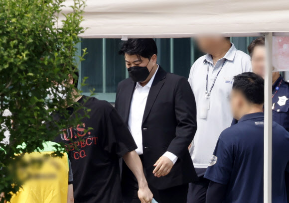 ‘음주운전 뺑소니’ 김호중 출소