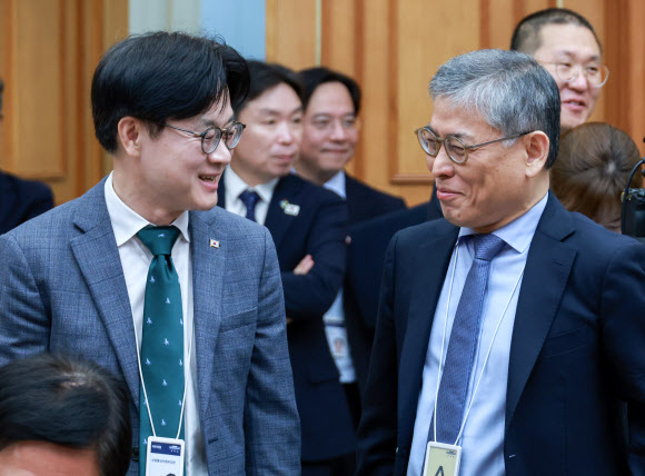 김정관 장관과 김용관 삼성전자 사장