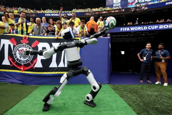 현대차, FIFA 월드컵 2026™ 16강전서 아틀라스 퍼포먼스로 로보틱스 기술 구현