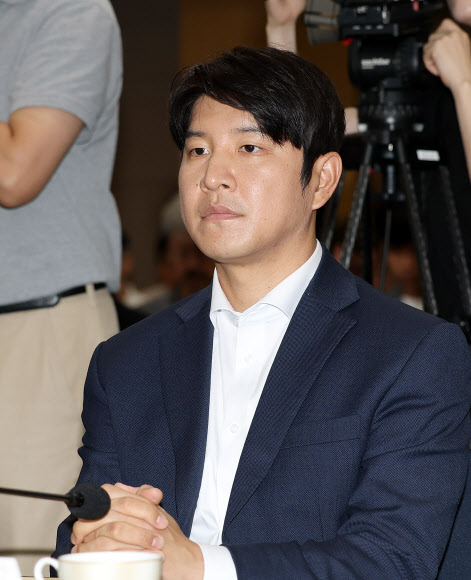 박주호 해설위원이 6일 서울 송파구 서울올림픽파크텔에서 열린 ‘K-축구혁신위원회’ 출범식에 참석해 있다. 2026.7.6 [공동취재] 연합뉴스