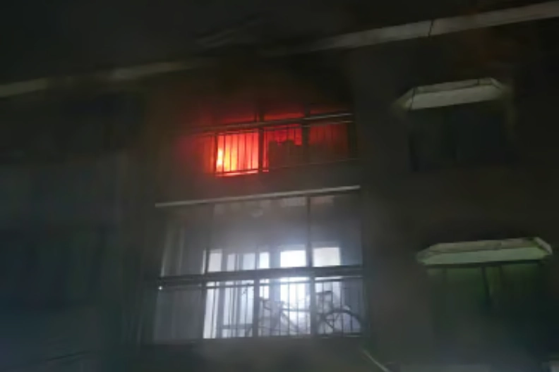 지난 8일 오후 10시 57분쯤 서울 은평구 갈현동의 한 빌라 3층에서 불이 나 집 안에 있던 초등학생 남매가 숨졌다. 은평소방서 제공