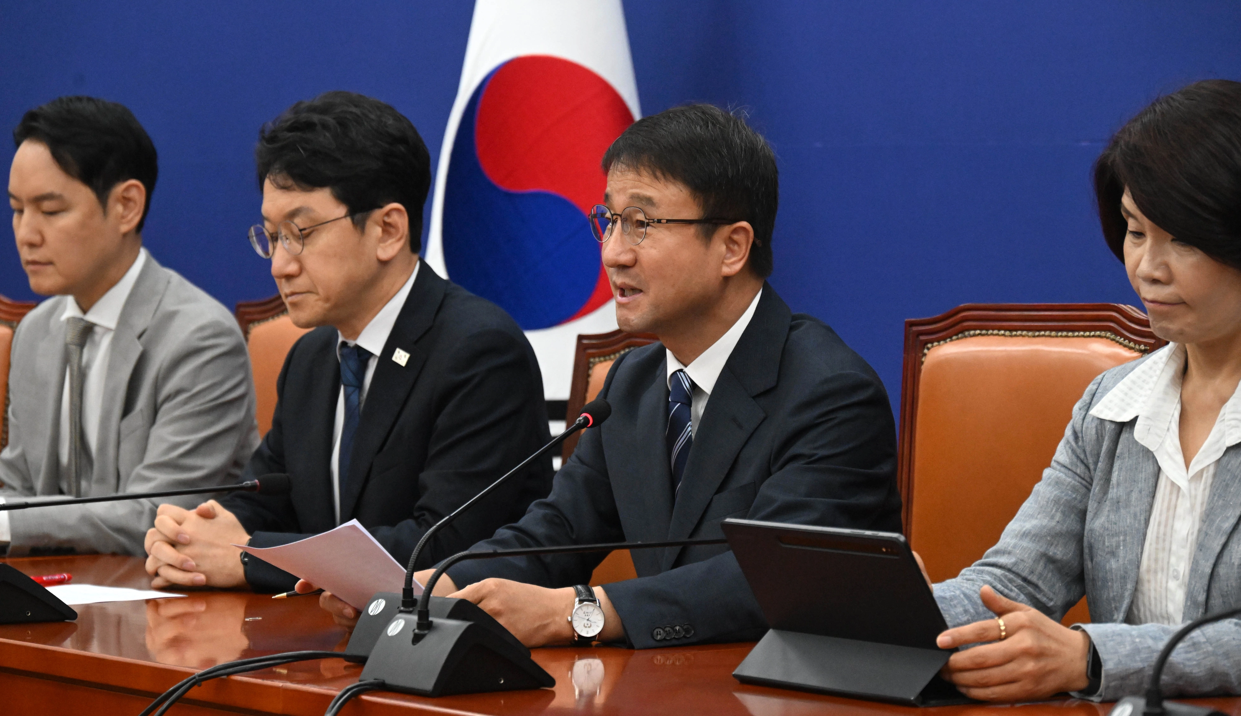한병도 더불어민주당 당대표 직무대행 겸 원내대표가 9일 국회에서 열린 정책조정회의에서 발언하고 있다. 2026.7.9 홍윤기 기자