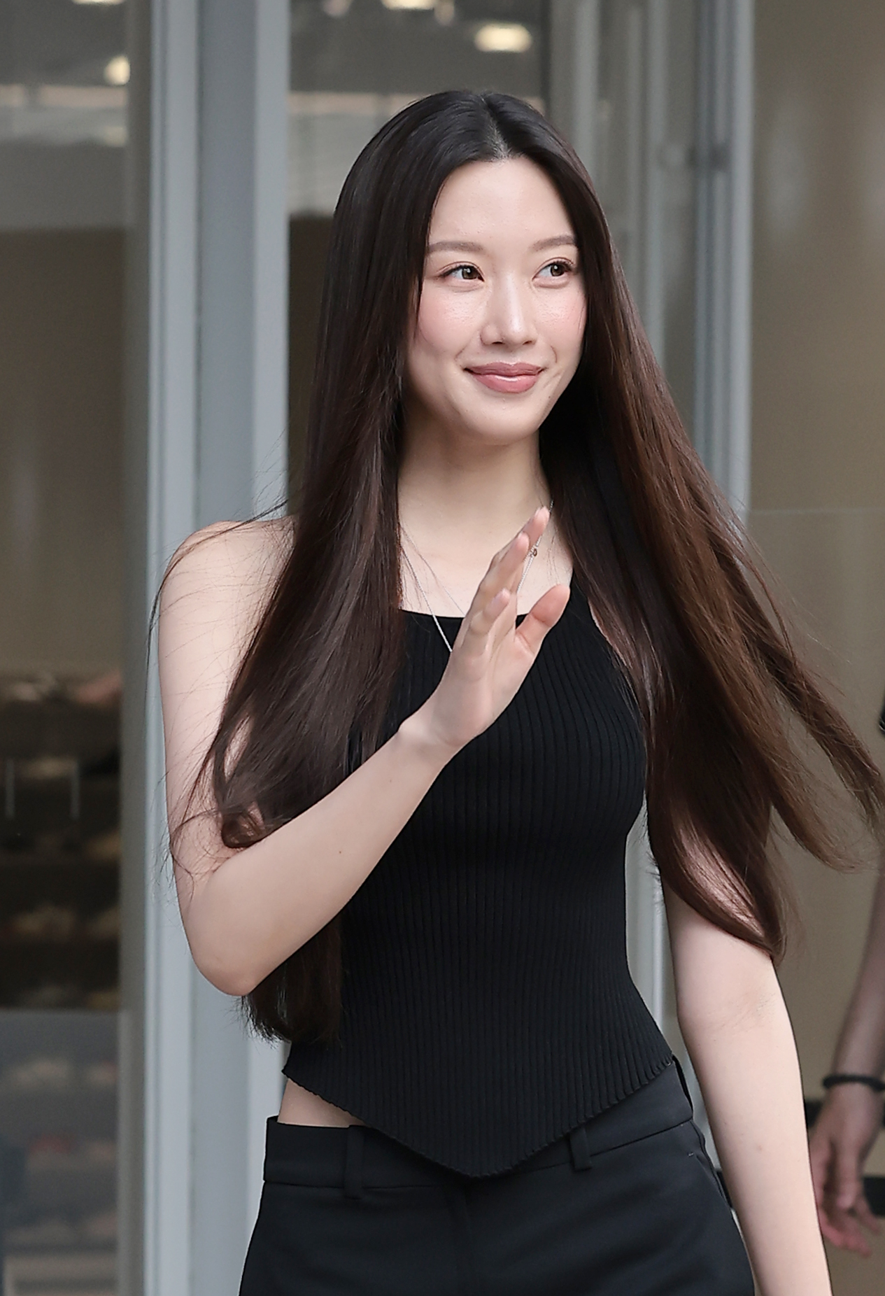 배우 문가영이 13일 서울 성수동 무신사메가스토어 성수에서 열린 뷰티 브랜드 나스 인세이셔블 리퀴드 블러쉬 팝업스토어 오픈 행사에 참석하고 있다. 2026.7.13. 뉴스1