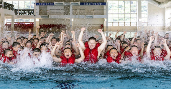 해군병 726기 “훈련은 실전처럼!”