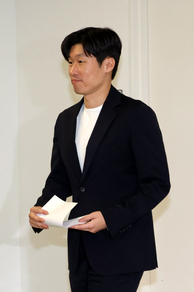 K-축구혁신위원회 3차 회의 마친 박지성 공동위원장