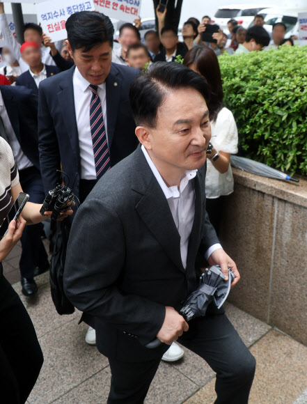 원희룡 전 장관, 특검 조사 출석