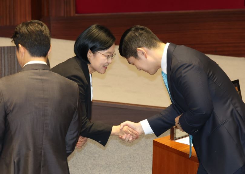 국회 찾은 한성숙 국무총리