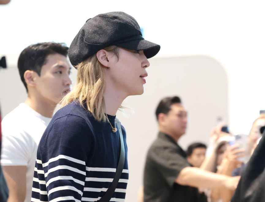 지민, 출국하는 어린왕자