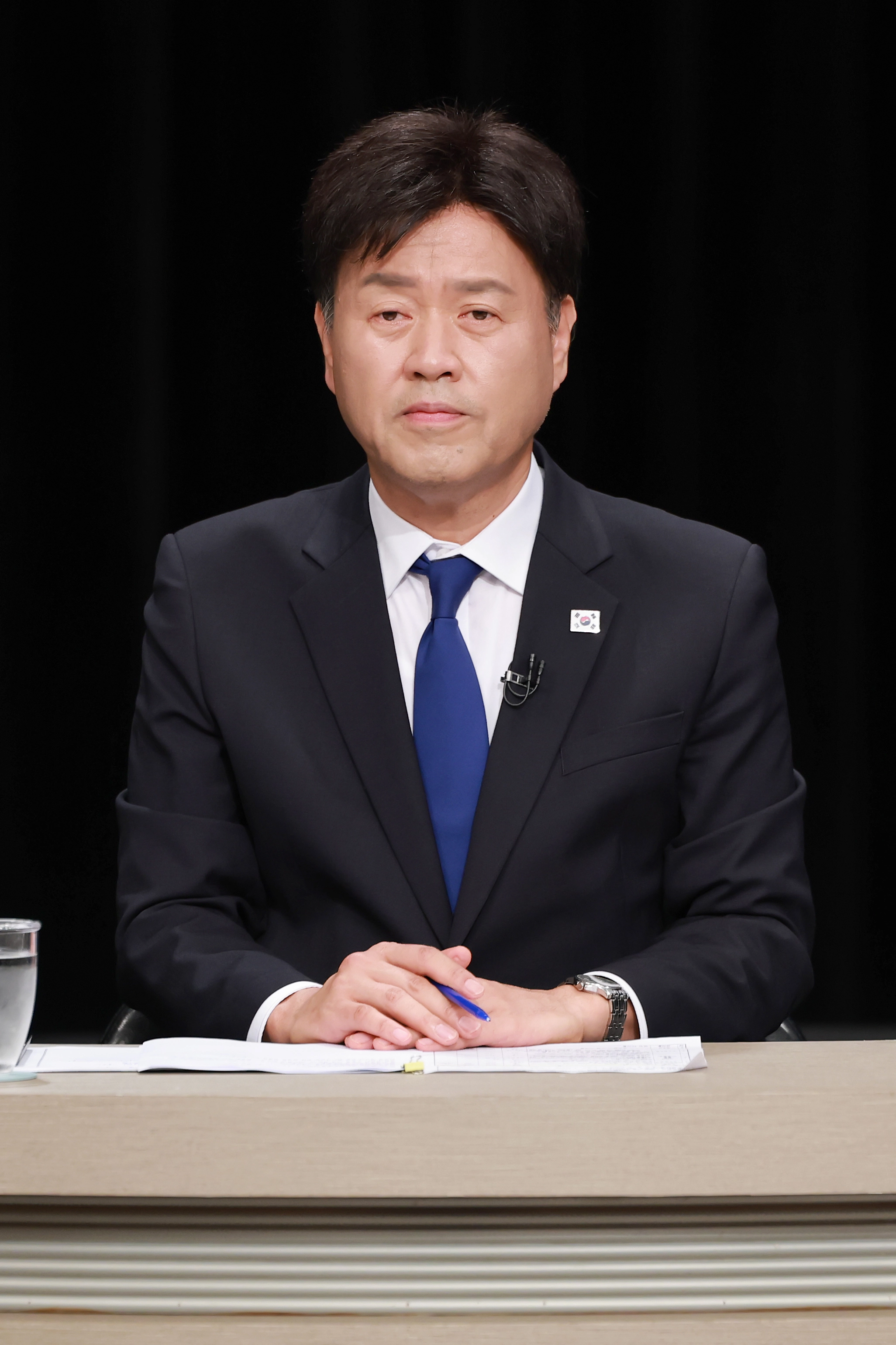 더불어민주당 김용 최고위원 후보가 3일 경기 부천시 OBS경인TV에서 열린 최고위원 후보자 방송토론회에 참석해 있다.  2026.8.3 국회사진기자단