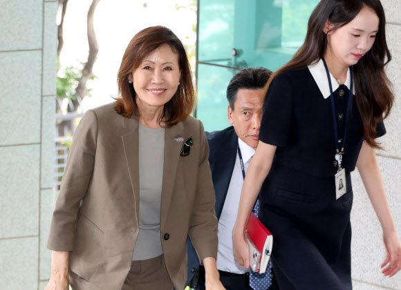 밝은 표정의 미셸 스틸 신임 주한미국대사