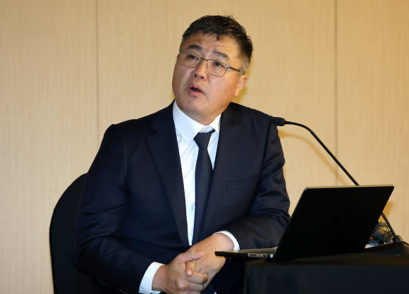 발언하는 조성환 조이웍스 전 대표