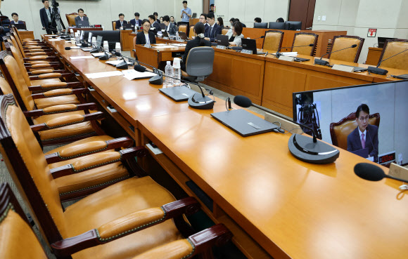 반쪽짜리 선관위 국조특위 청문회