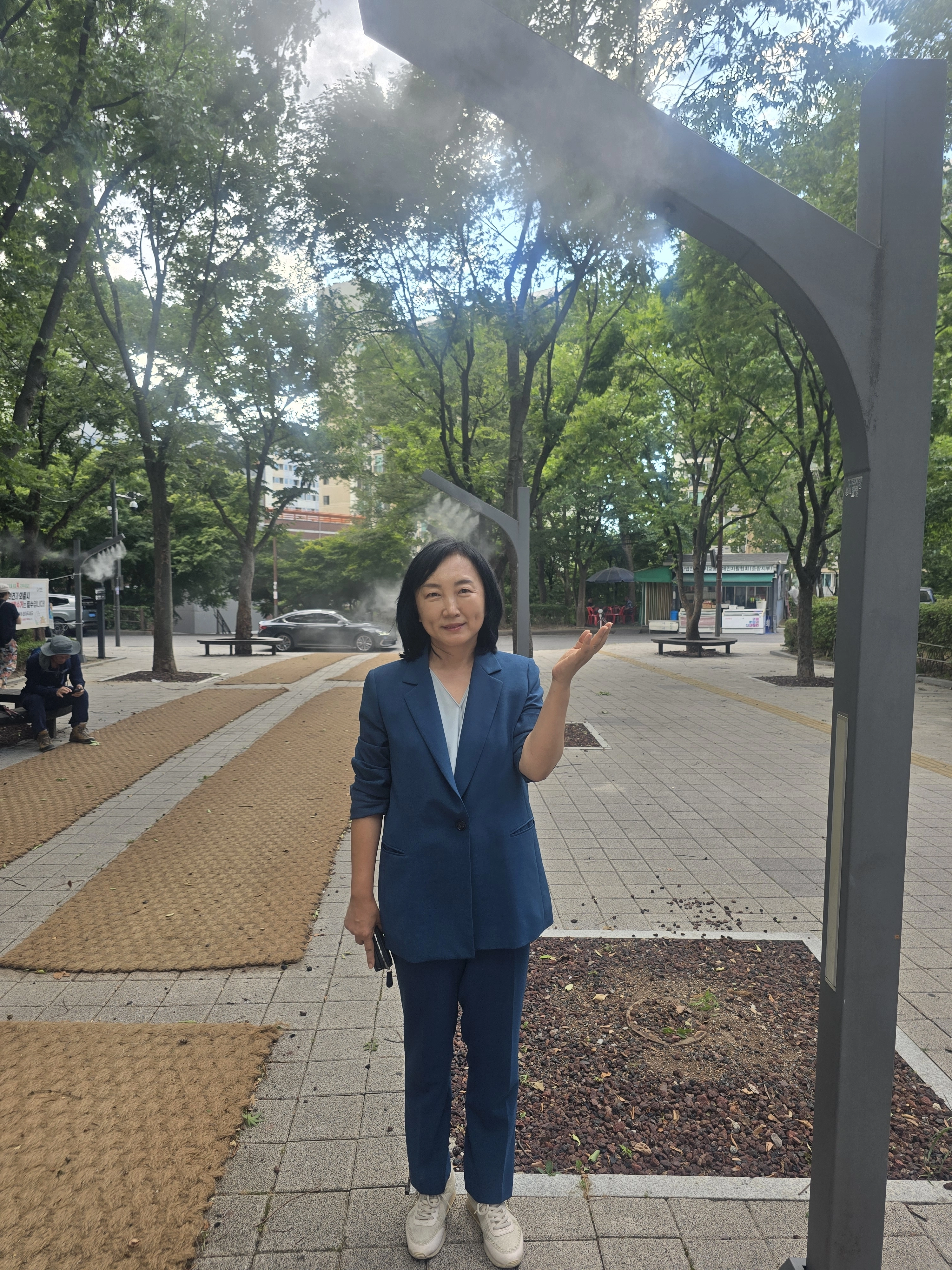 지난 8일 중랑구 폭염 대응 현장점검을 실시한 이영실 의원. 서울시의회 제공