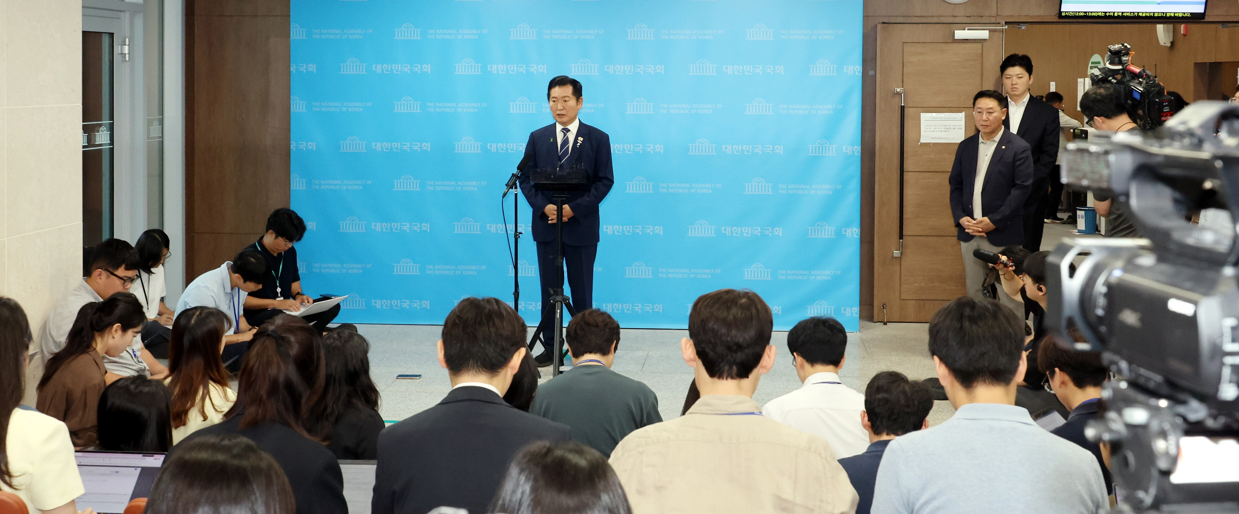 정청래 더불어민주당 당 대표 후보가 12일 국회 소통관에서 기자회견을하고 있다. 2026.8.12.안주영 전문기자