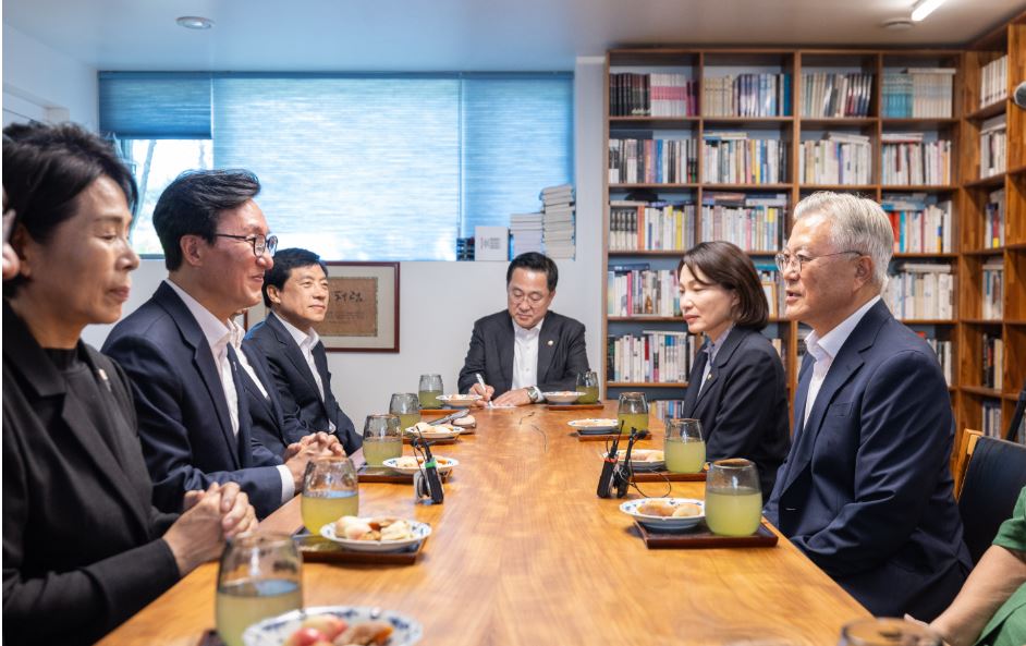 문재인 전 대통령 만난 김민석 당대표