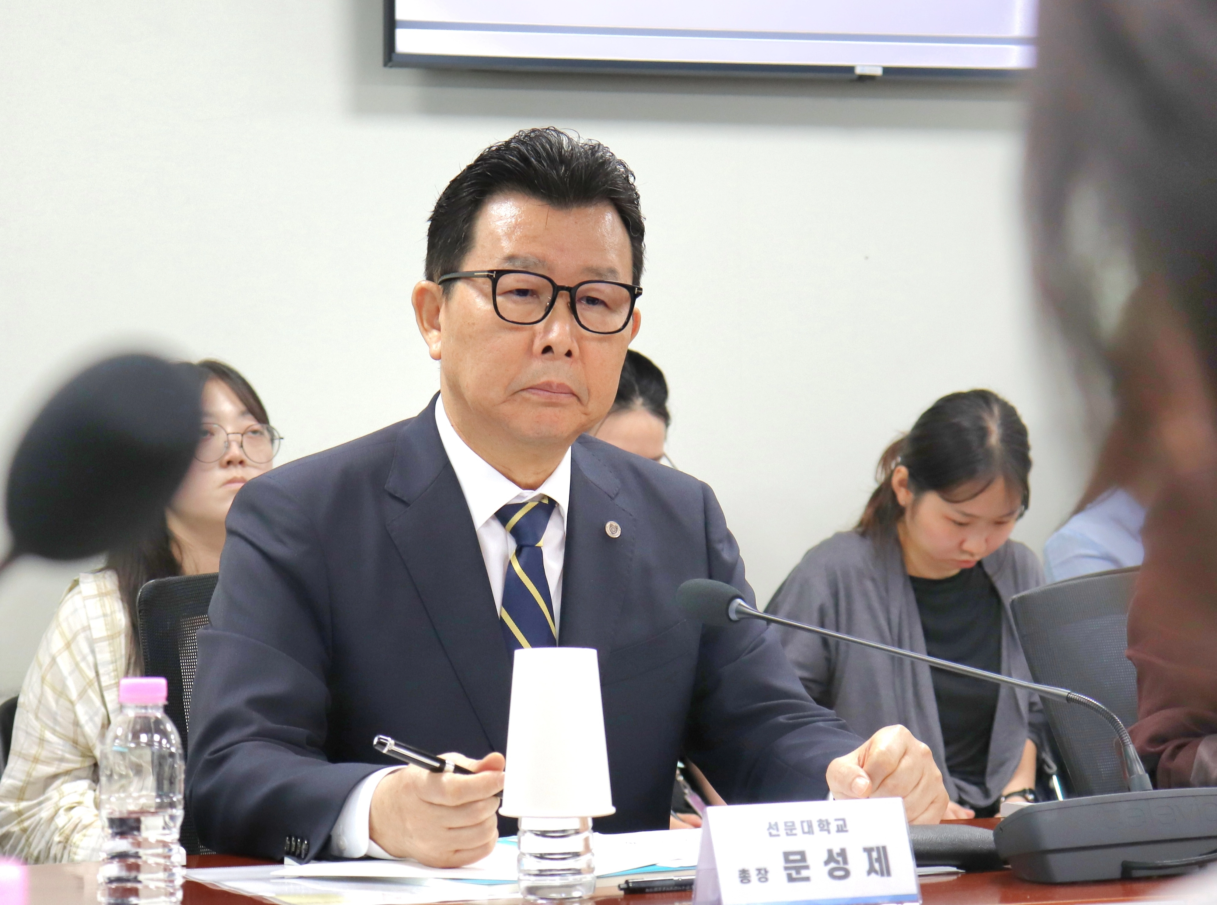 문성제 선문대 총장이 세미나에서 토론을 펼치고 있다. 한국이민정책학회 제공