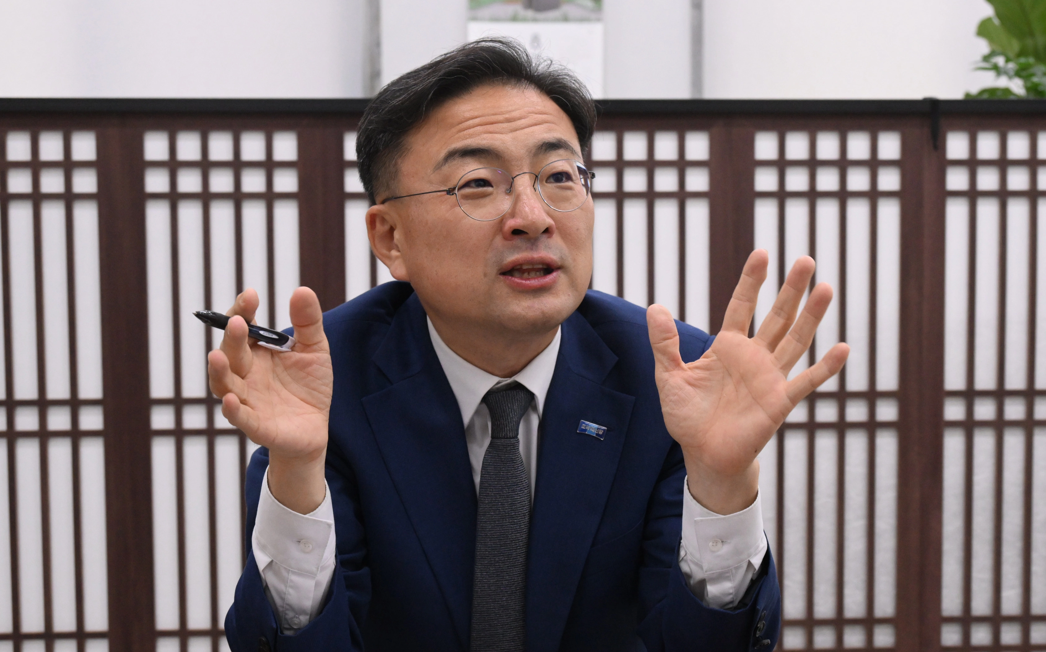 신장식 조국혁신당 대표가 지난 21일 국회 본관 당대표실에서 서울신문과 인터뷰하고 있다. 안주영 전문기자