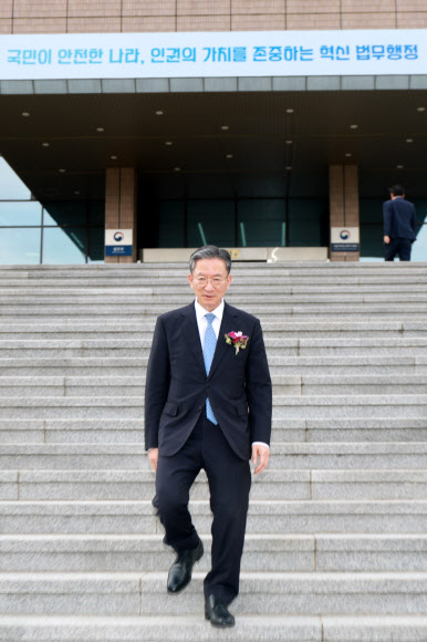 이임식 마친 정성호 장관