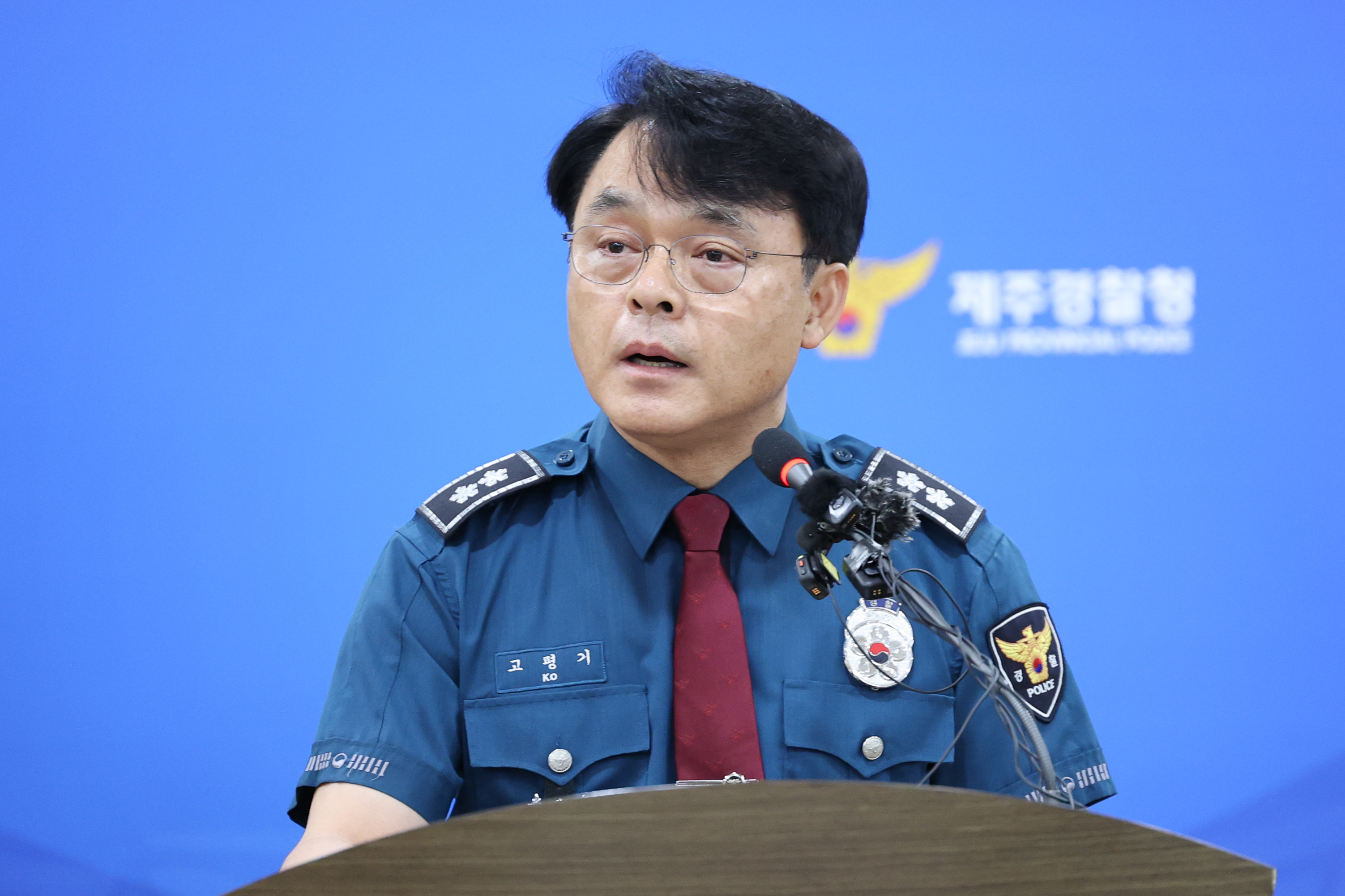 고평기 제주경찰청장이 27일 청사에서 열린 지휘부 회의에서 장미란 씨 등 실종사건 허위 종결 사태와 관련, 대도민 메시지를 발표하고 있다. 2026.8.27. 뉴스1