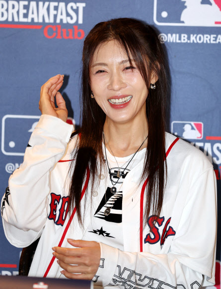 2일 서울 강남구 아베크 청담에서 열린 메이저리그(MLB) 브렉퍼스트 클럽 미디어데이에 참석한 배우 하지원이 인사말을 하고 있다. 2026.9.2  연합뉴스