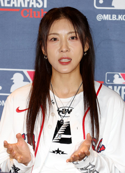 2일 서울 강남구 아베크 청담에서 열린 메이저리그(MLB) 브렉퍼스트 클럽 미디어데이에 참석한 배우 하지원이 인사말을 하고 있다. 2026.9.2  연합뉴스