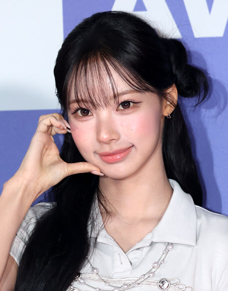 그룹 리센느의 원이가 6일 경기 고양 킨텍스 제1전시장에서 열린 2026 스포티비 케이팝 시상식(SKA) 포토월에서 포즈를 취하고 있다. 2026.9.6 연합뉴스