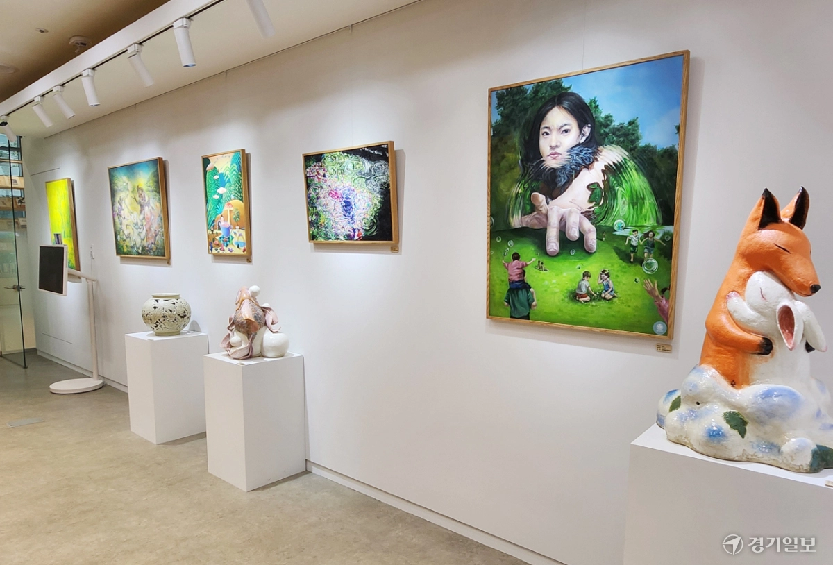 경기교육청 남부청사 1층에 조성된 ‘라스 갤러리(RAS Gallery)’.
경기교육청 제공
