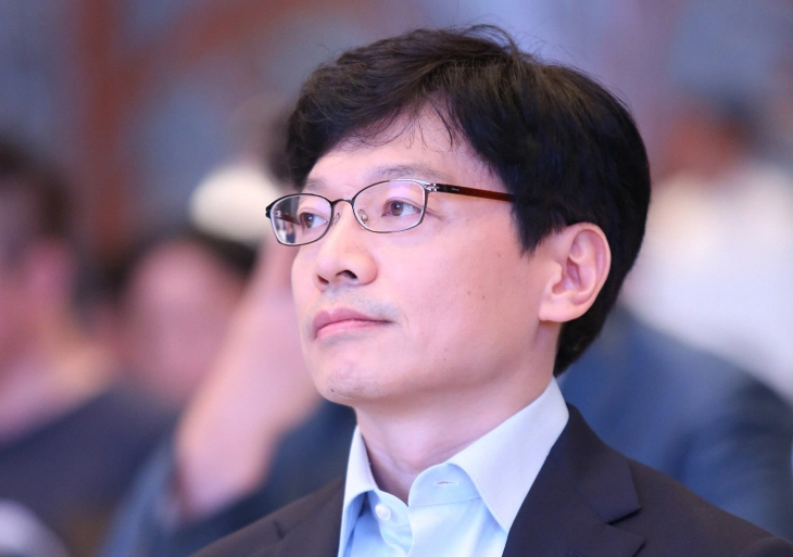 국내 게임사 스마일게이트 창업자인 권혁빈 최고비전제시책임자(CVO) 겸 희망스튜디오 이사장의 이혼이 성립한다는 판결이 나왔다. 재판부는 권 이사장이 배우자에게 스마일게이트 주식 35%를 포함해 총 2조5천500억원 상당 재산을 분할할 것을 명했다. 2026.9.9. 연합뉴스