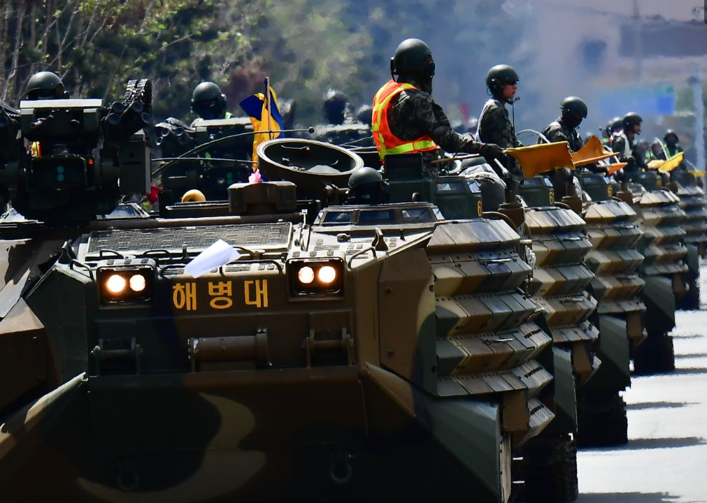 훈련지로 이동하는 해병대 KAAV부대