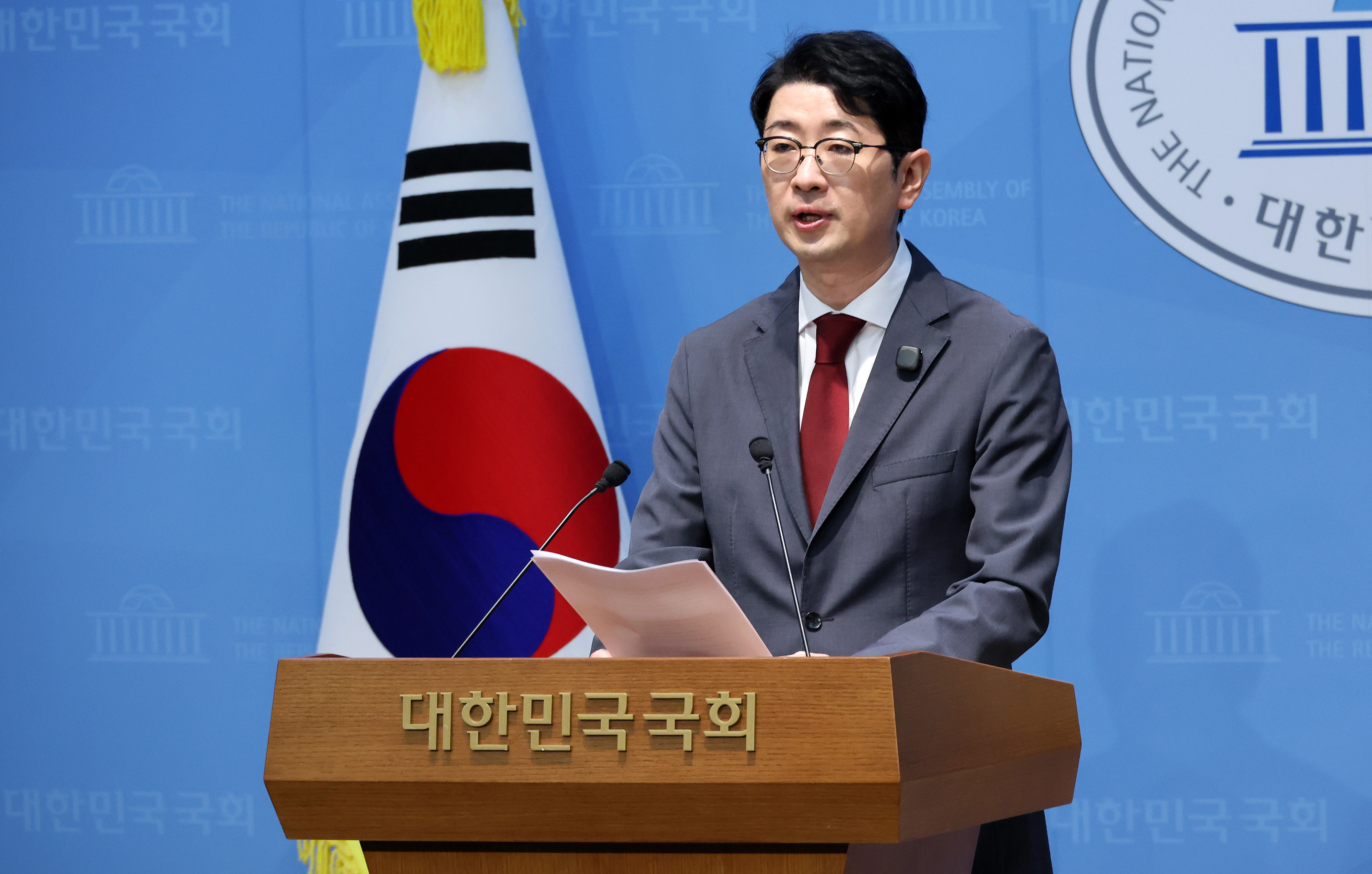 주진우 의원, 김승원 장관 후보자 관련 기자회견주진우 국민의힘 의원이 13일 국회 소통관에서 김승원 법무부 장관 후보자 인사청문회와 관련해 기자회견을 하고 있다.