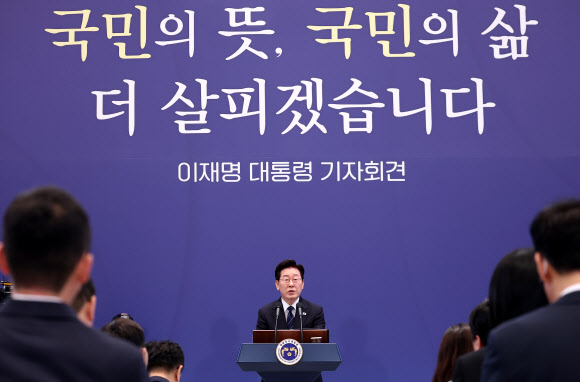이재명 대통령이 18일 청와대 영빈관에서 기자회견을 하고 있다. 2026.9.18 연합뉴스