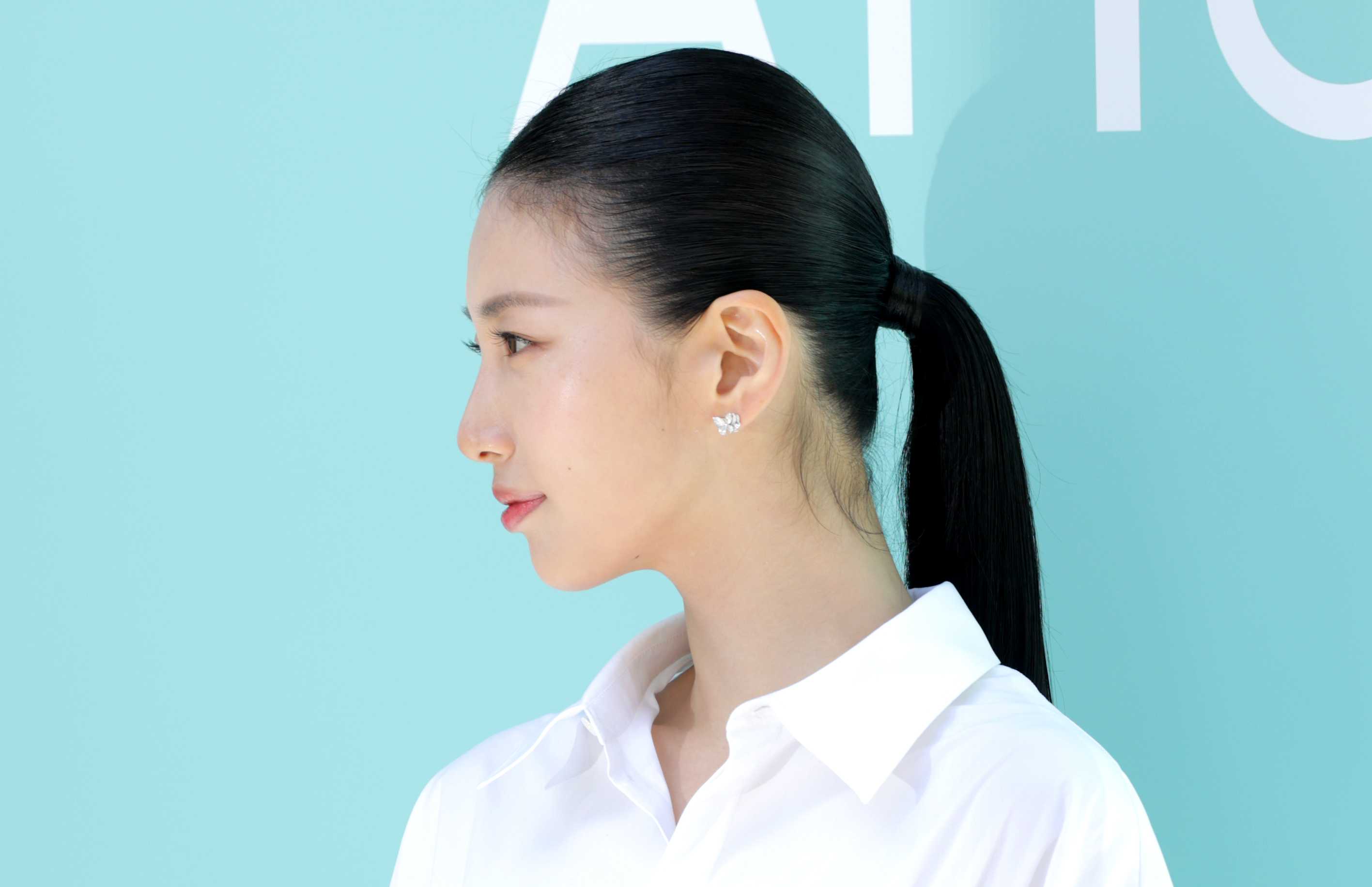 배우 수지가 18일 서울 성동구 올리브영 N 성수에서 열린 더 파운더즈 뷰티 브랜드 아누아(Anua) ‘PDRN’ 라인 팝업스토어 오픈 행사에 참석해 포즈를 취하고 있다. 2026.9.18. 뉴스1