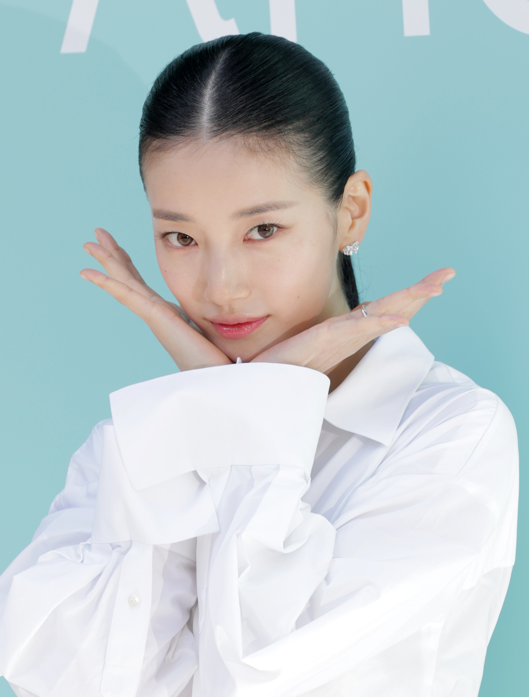 배우 수지가 18일 서울 성동구 올리브영 N 성수에서 열린 더 파운더즈 뷰티 브랜드 아누아(Anua) ‘PDRN’ 라인 팝업스토어 오픈 행사에 참석해 포즈를 취하고 있다. 2026.9.18. 뉴스1