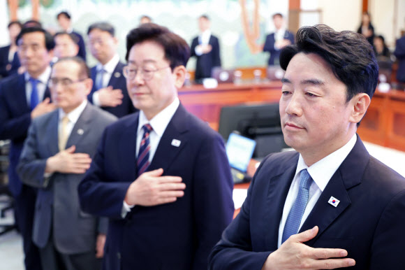 수석보좌관회의 참석한 강훈식 비서실장