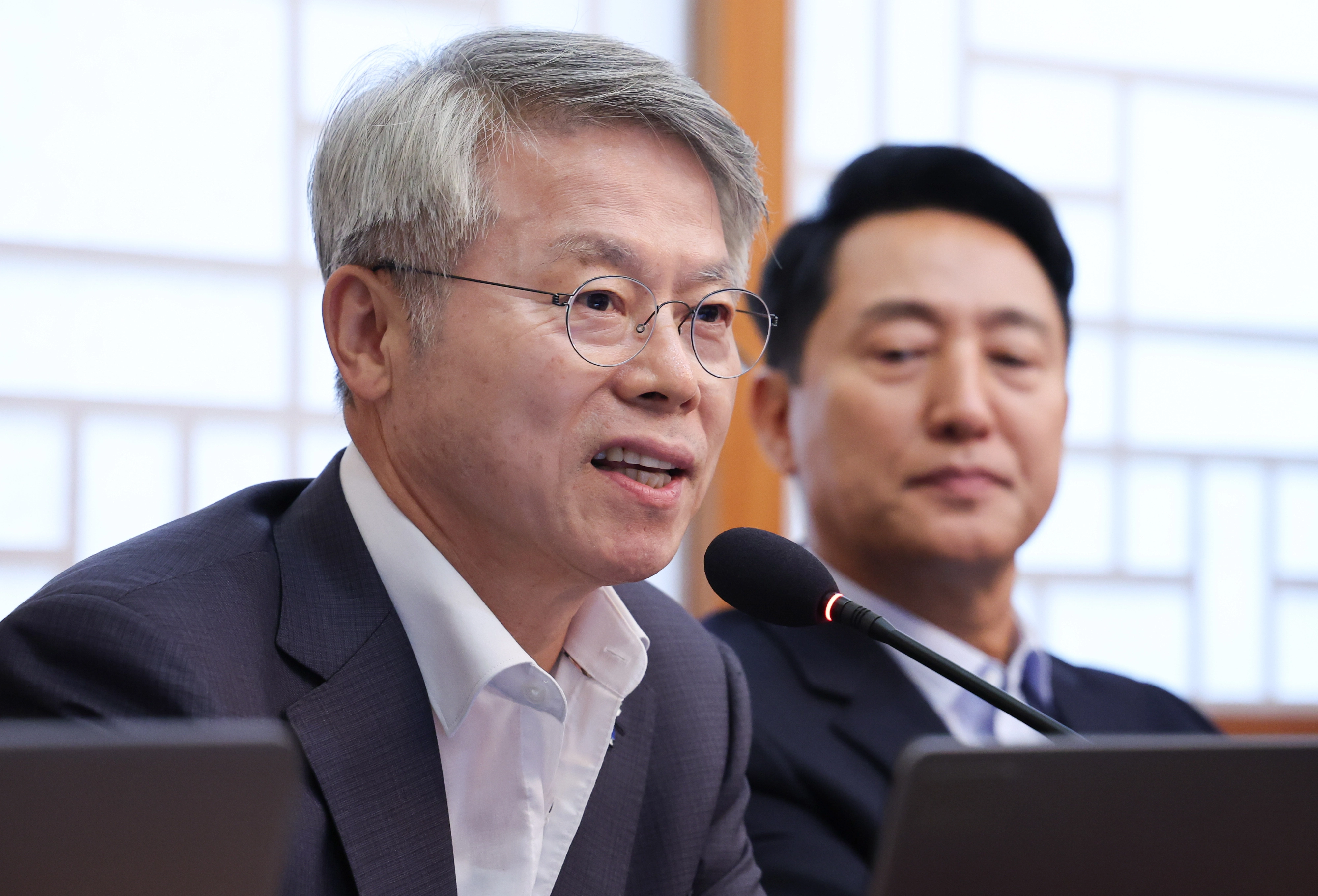 국무회의 인사말 하는 민형배 시장민형배 전남광주통합특별시장이 14일 청와대에서 열린 국무회의에서 인사말을 하고 있다. 2026.7.14