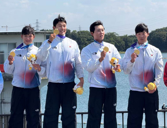 한국 카누 사상 첫 K4 ‘금빛 축포’