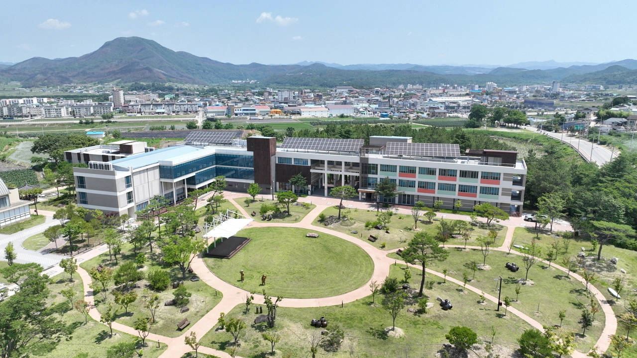 청송군 진보면에 위치한 객주문학관 전경. 청송군 제공