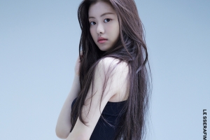 첫 걸그룹 멤버 학폭 의혹에…하이브 “악의적 음해” 부인