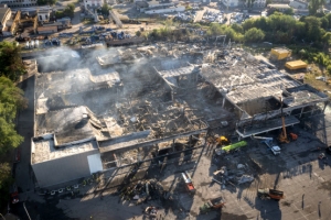 민간인 1000여명 노린 러… 전폭기 띄워 우크라 쇼핑몰 맞혔다