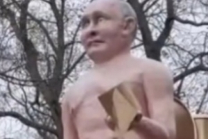 “벌거벗은 살인마”…변기에 있는 ‘푸틴 조각상’ 경매 나와