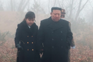 김정은, 딸 주애와 핵반격 가상훈련 참관