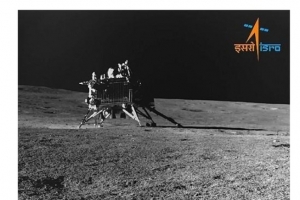 “달은 너무나도 춥구나”…영원히 잠든 인도 ‘달 착륙선’