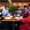 JYP 구내식당 찾은 유재석 “돈 많이 벌어야겠다” 다짐