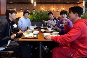 JYP 구내식당 찾은 유재석 “돈 많이 벌어야겠다” 다짐