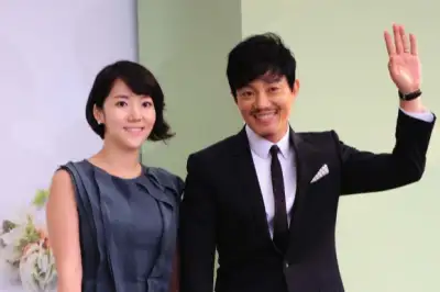 thumbnail - 배우 이범수·이윤진 파경 2년만에 합의 이혼…“오해 풀었다”